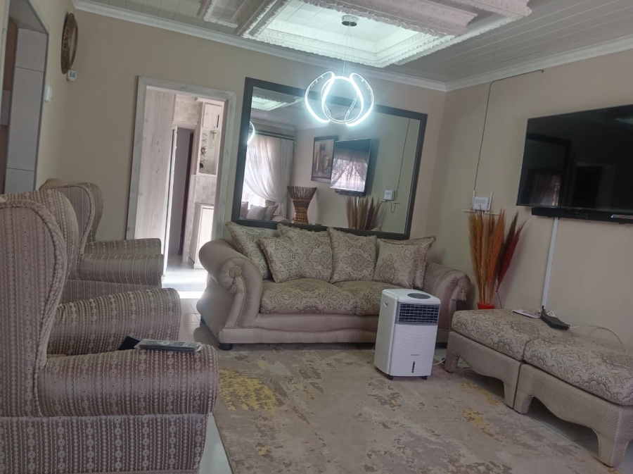 3 Bedroom Property for Sale in Kanana North West